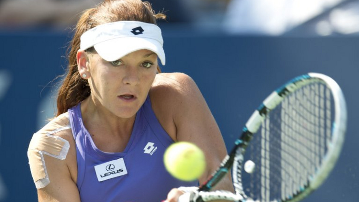 Rozstawiona z numerem 2 Agnieszka Radwańska pokonała Carlę Suarez Navarro 4:6, 6:3, 6:0 w 2. rundzie US Open. W kolejnej rundzie Polka zmierzy się z byłą liderką światowego rankingu Jeleną Janković.