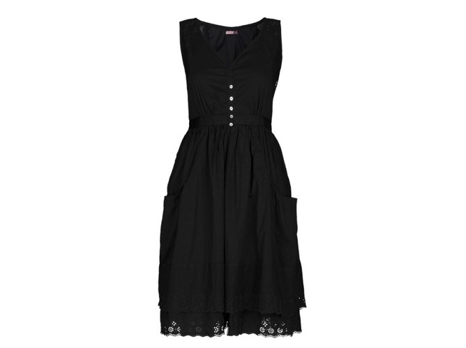 Lato w czerni - propozycje marki Troll na lato 2011.