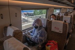 Moskwa odrzuca zarzuty chińskich mediów ws. koronawirusa. Kreml mówi o 'grze w ping ponga'