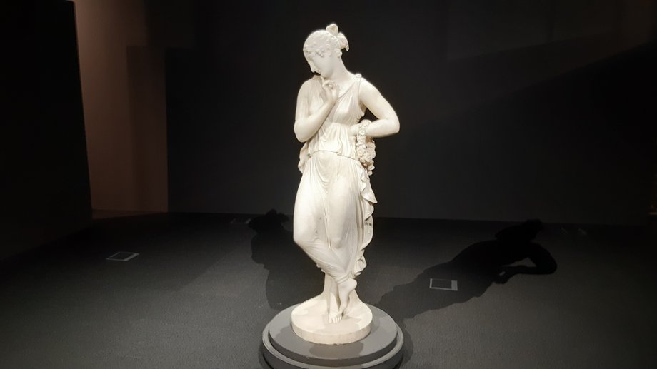 "Tancerka z palcem na brodzie", Antonio Canova