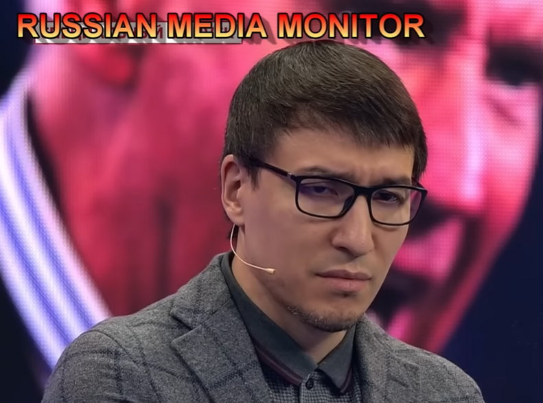 Dmitrij Abzalow, politolog, często gość programów Rossija 1