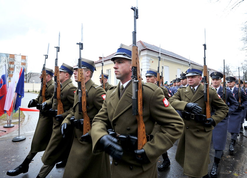 Generałowie odchodzą ze służby