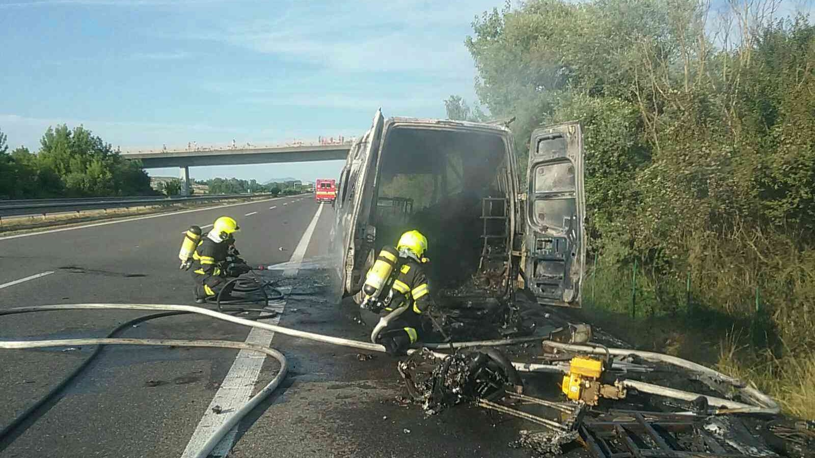Následky požiaru dorávka na diaľnici D1