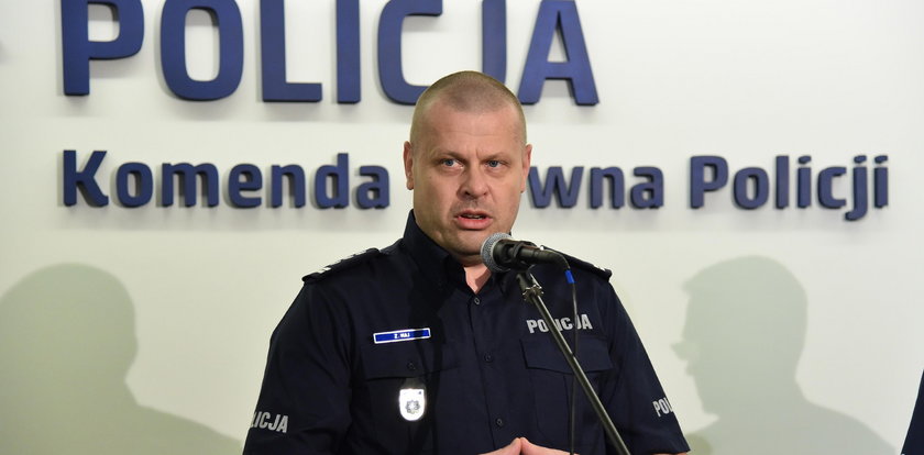 Były komendant policji z dziesięcioma zarzutami