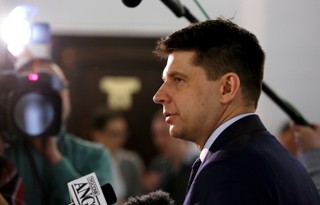 Konsekwencje obniżenia ratingu Polski? Petru: Droższe pożyczki lub paliwo