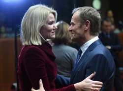 Inni premierzy chwalą Tuska. Mówią o efektywności i możliwości powrotu do własnego łóżka