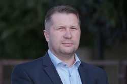 Czarnek: W wielu częściach Europy już nie ma Kościoła. W Polsce musimy go bronić