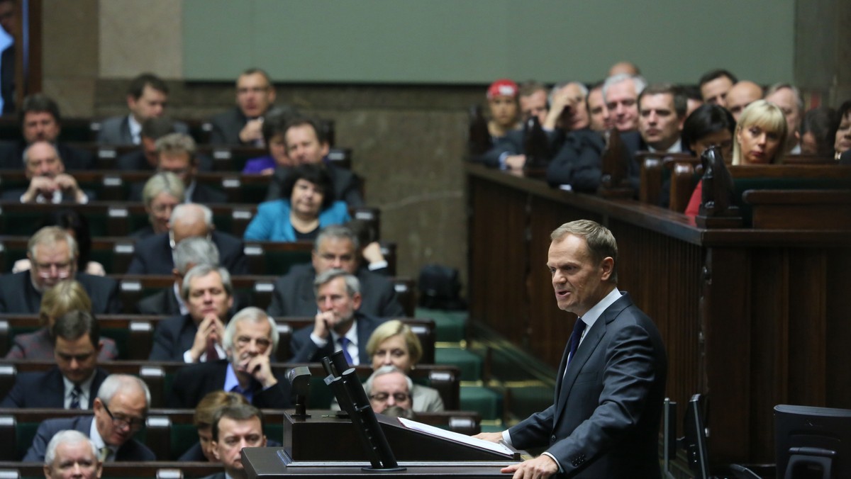 Bolesław Piecha (PiS) ocenił, że wystąpienie w Sejmie premiera Donalda Tuska nie zawierało konkretów, zabrakło w nim wizji. Według niego w PO panuje strach przed ewentualnym wynikiem wyborczym.