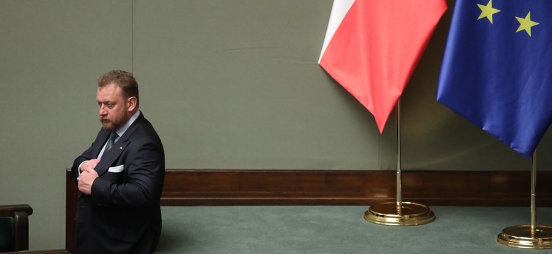 Stołeczny ratusz: Plakaty wymierzone w Szumowskiego są nielegalne