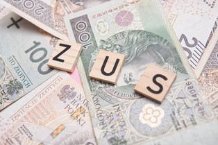 ZUS płaci nawet 4133,60 zł. Przelew 9 czerwca, bez względu na dochód. Komu należy się nowe świadczenie?