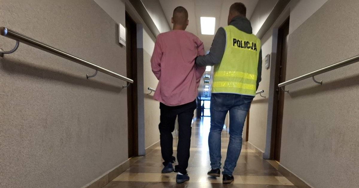 Pseudokibic zaatakował nożem czarnoskórego mężczyznę w Częstochowie. "Rasistowskie pobudki"