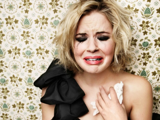 14910_woman-crying-21