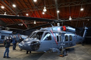 Dwa śmigłowce Black Hawk przekazane policji