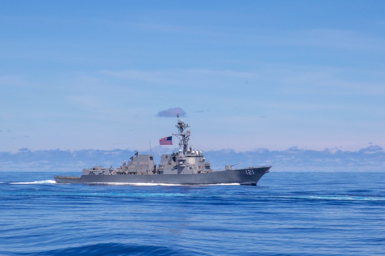 Amerykański niszczyciel rakietowy USS Frank E. Petersen Jr. (DDG-121) typu Arleigh Burke.