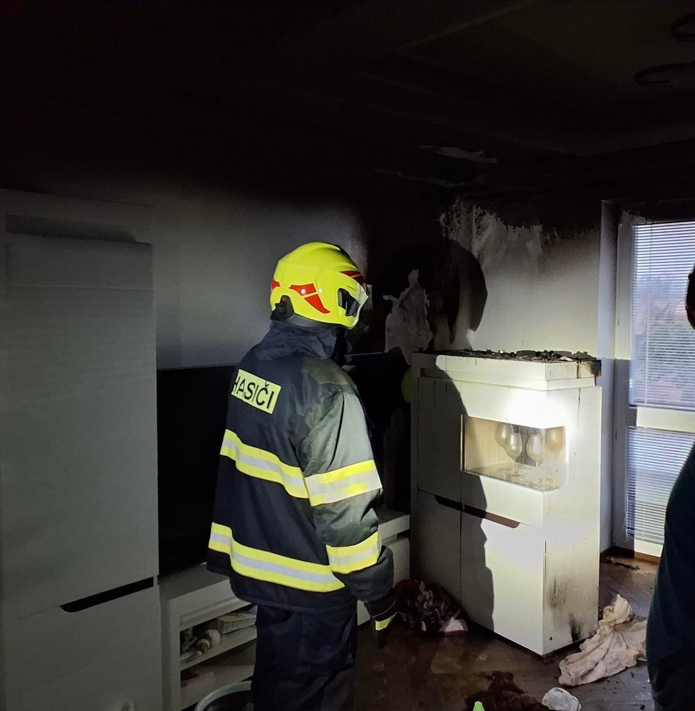 V rodinnom dome na Záhorí horel adventný veniec.