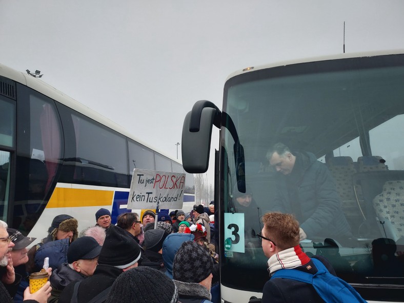 Jadący na protest z Łodzi