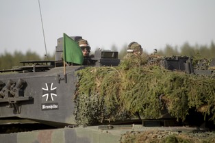 NATO wzmacnia wschodnią flankę. Czołgi Bundeswehry na Litwie