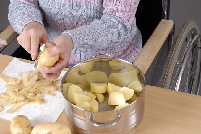 Rákkeltő műanyag a krumpliban