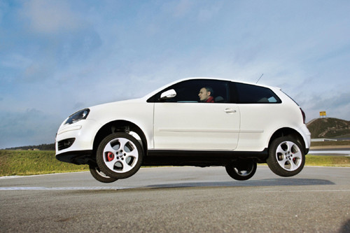Mini Cooper, Citroen C2, VW Polo, Peugeot 207, Suzuki Swift - Czy nowe Mini przeskoczy wszystkich?
