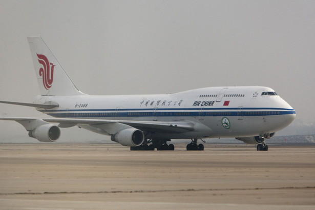 Samolot należący do Air China na lotnisku w Pekinie