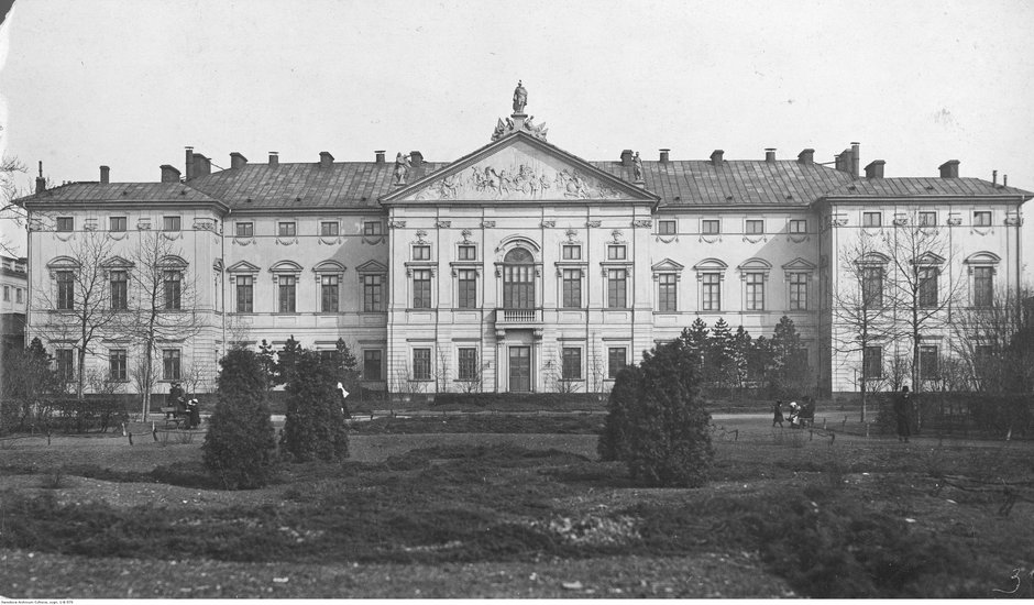 Pałac w roku 1925.