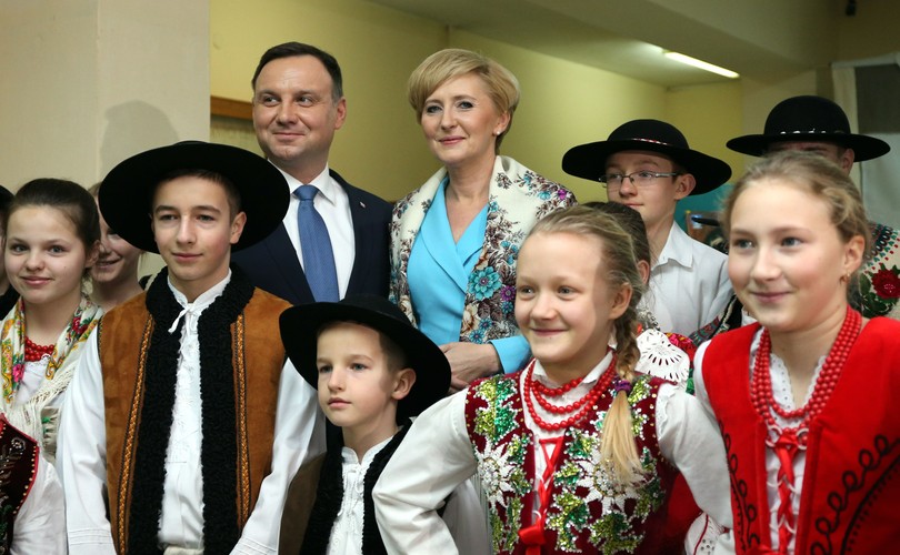 Pierwsza Para wśród dzieci