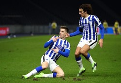 "El Pistolero" znów strzela! Dwa gole Krzysztofa Piątka w derbach Berlina