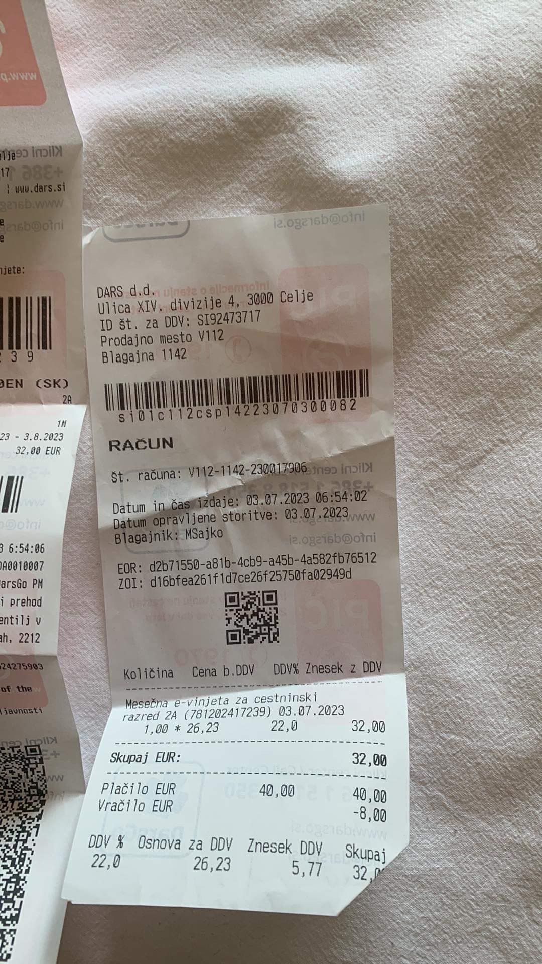 Filip cvakol úhradu diaľničnej známky.