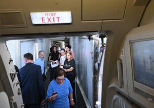 Putnici koji su sleteli danas iz Libana u Srbiju