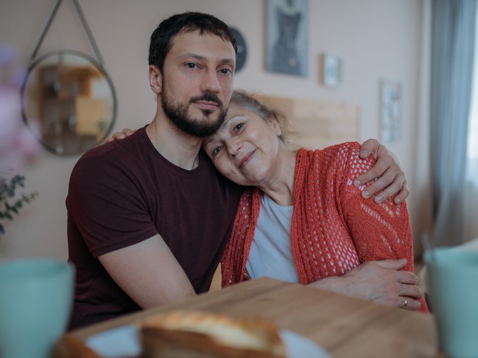 "Imam 22 godine, u vezi sam sa ženom od 52, a njen sin ima 34": Šok ispovest Srbina (ilustracija)
