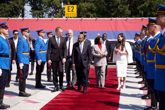 Predsednik Angole završio zvaničnu posetu Srbiju: 