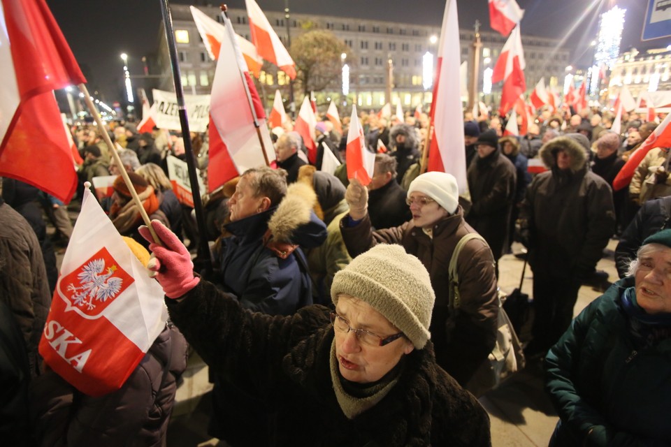 Demonstracje w dniu 35. rocznicy wprowadzenia stanu wojennego. Zobacz zdjęcia!