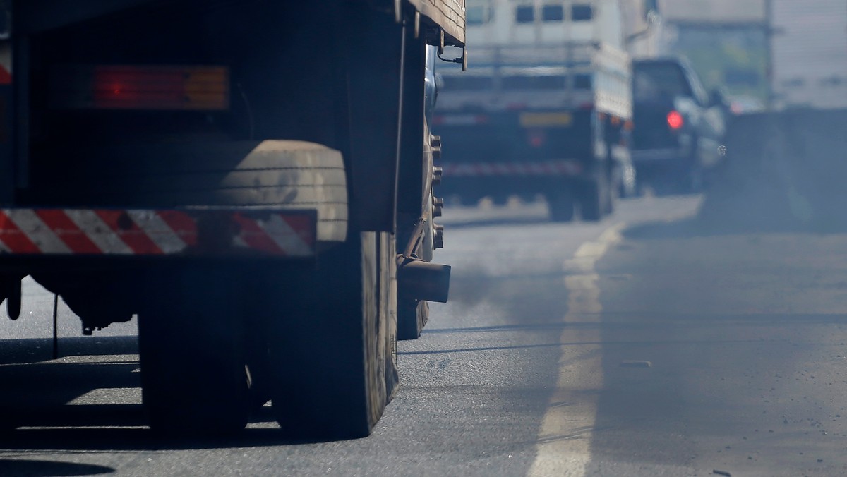 Smog. Które auta trują najbardziej? Badanie "remote sensing" ZTP i KAS