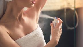 Frisch und wohlriechend: Deo-Sprays für Damen im Vergleich