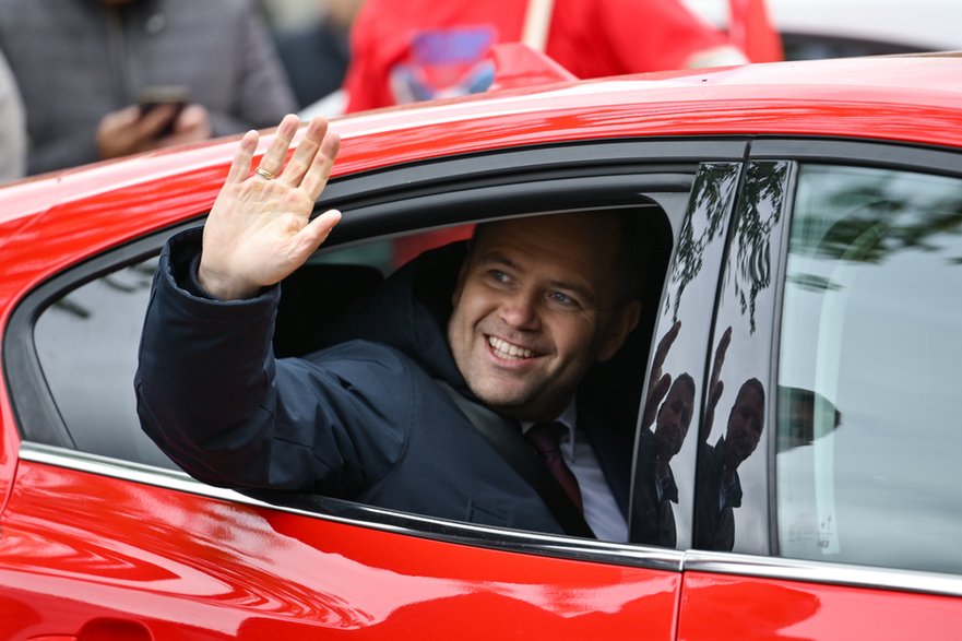 Karol Nawrocki podczas poniedziałkowej wizyty w Węgrowie