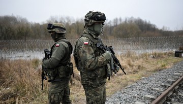 Wojsko będzie patrolować torowiska. To efekt wybuchu na trasie Warszawa-Lublin. Służby mówią o obcych mocodawcach