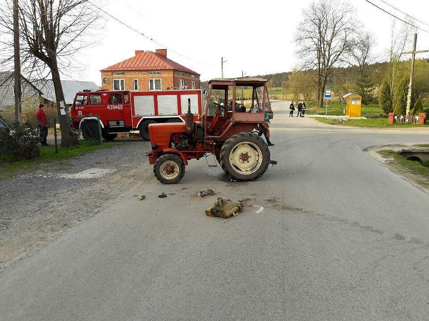 Pijany traktorzysta uciekał przed policją. Chciał zepchnąć radiowóz!