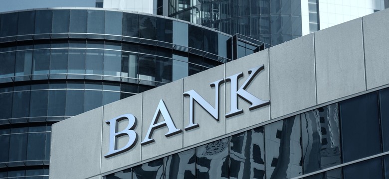 Problemy banków wzbudziły zaniepokojenie stabilnością całego sektora