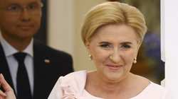 Polacy ocenili Agatę Dudę. Wyraźny podział w sondażu