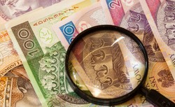 Budżetowe nadwyżki topnieją w oczach. "Samorządy mogą mieć kłopoty"