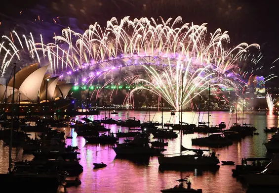 Purpurowe niebo nad Sydney. Australia jest już w 2017 roku