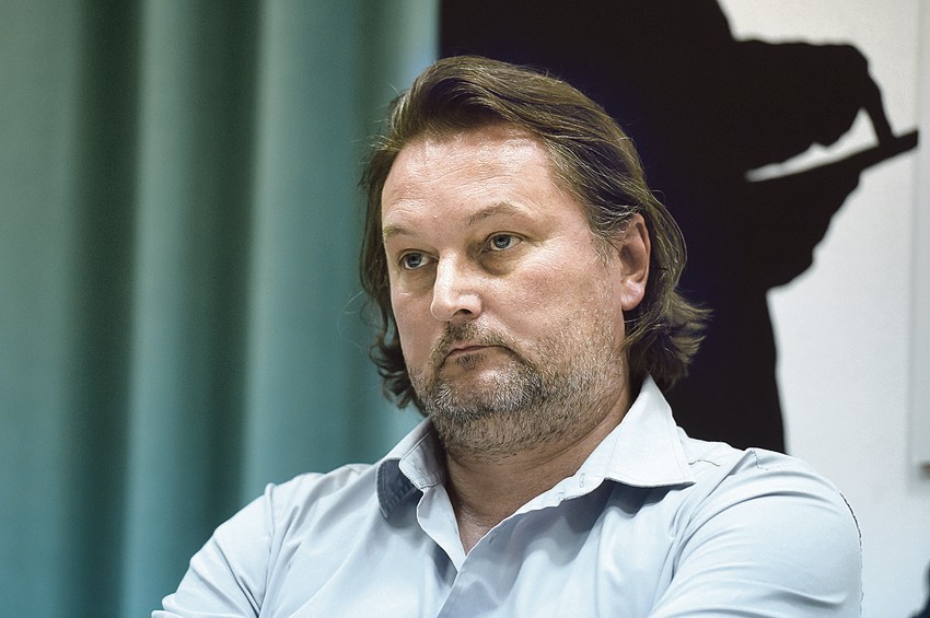 Laslo Blašković, poznati pesnik, romansijer, pripovedač i esejista, dobitnik brojnih književnih nagrada, konkurisao je za drugi mandat na mestu upravnika NBS