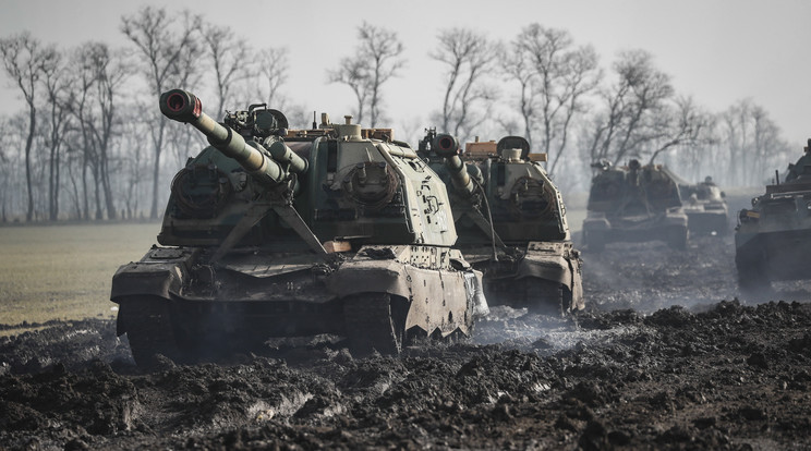 Orosz tankok az ukrán harcmezőn - a csecsen konvojban 56 harcjárművet ért találat (képünk illusztráció) /Fotó: MTI/EPA/Jurij Kocsetkov
