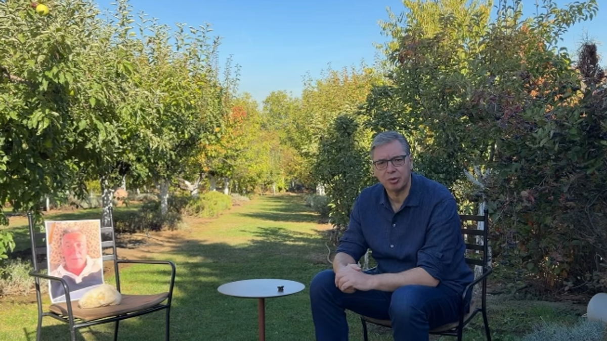 Aleksandar Vučić: Dijalog sa kamenom za kupus (video)