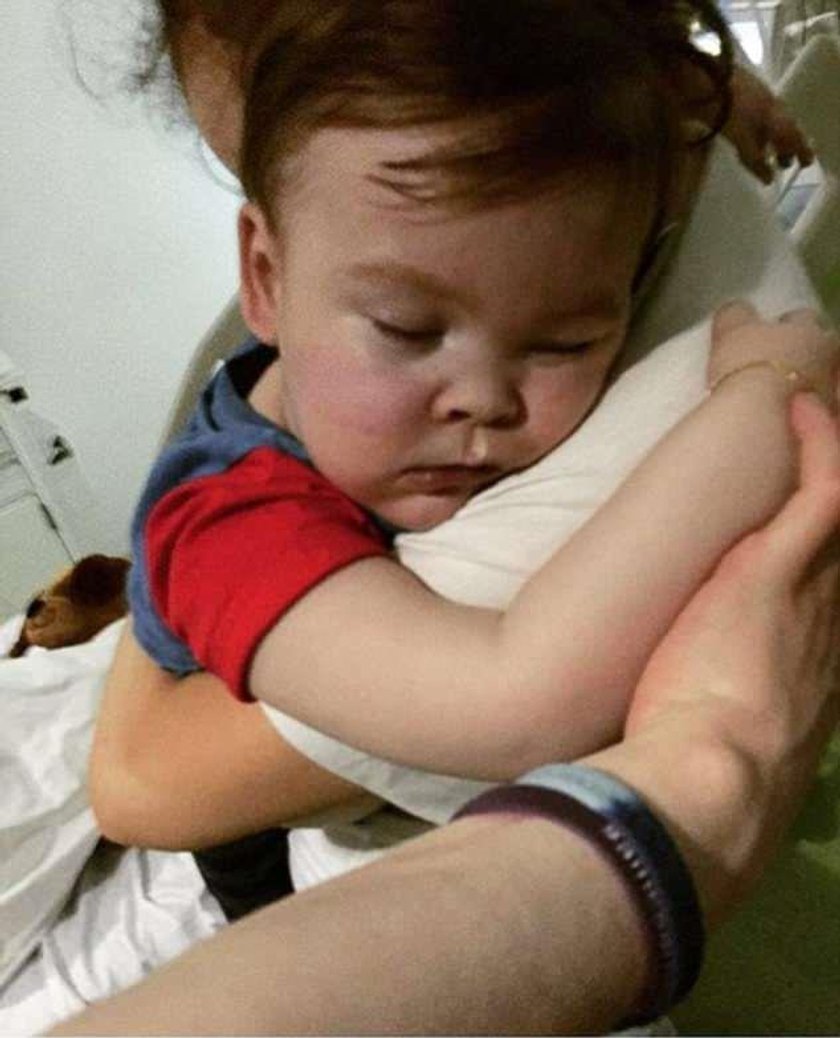 Alfie Evans. Twarz dziecka na niebie w Liverpoolu po śmierci chłopa? 