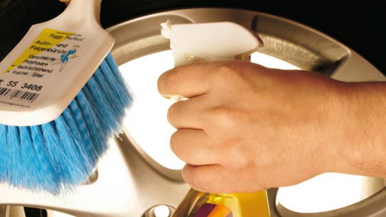 preparaty do mycia i pielęgnacji samochodu