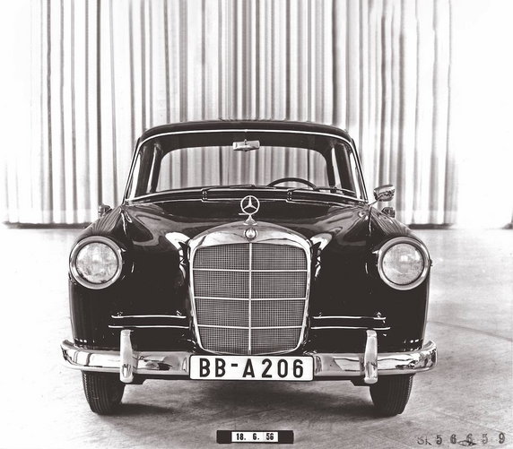 Mercedes W122