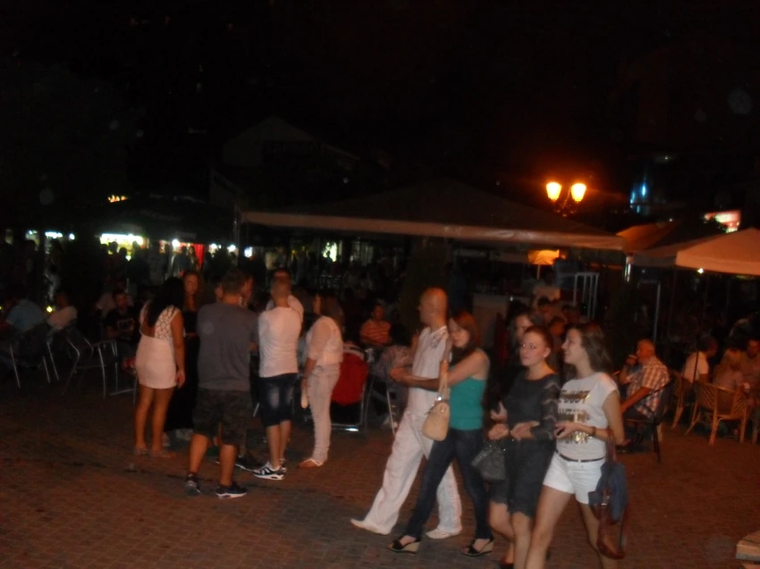 Satima se traži mesto u mlečnim restoranima