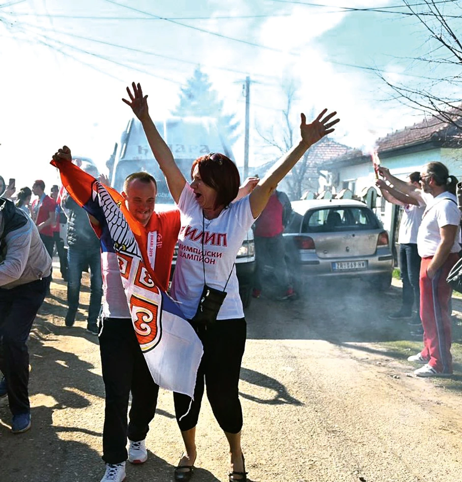 Svi smo oduvek verovali u našeg Fiću i sada ne mogu da opišem koliko smo ponosni na njega, kaže majka Radinka