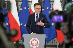 Wotum zaufania dla rządu Tuska przesunięte. Hołownia: Przekonałem premiera